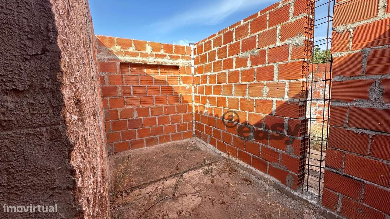 Moradia T2 para restaurar com amplo terreno em Marmelar - Vidigueira - Grande imagem: 5/13