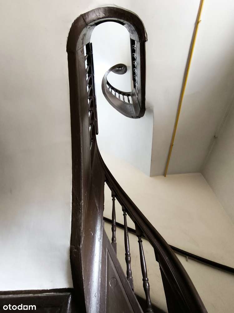 RYNEK Ul. Więzienna 5 !!! Całe piętro w kamienicy !!!-4