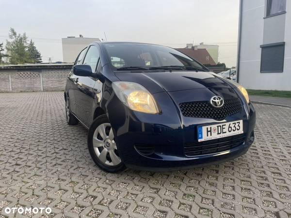 Toyota Yaris 1.3 VVT-i Executive - 4