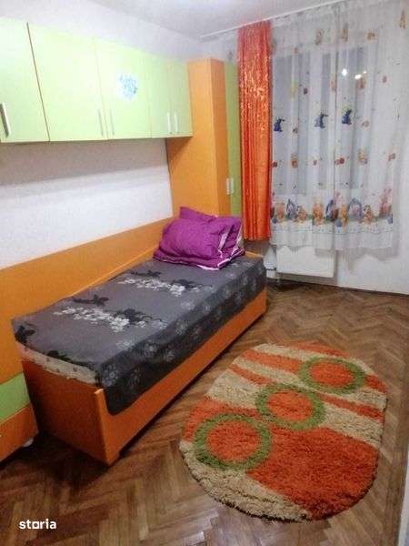Inchiriere apartament 3 camere semidecomandat - Imagine principală: 5/8