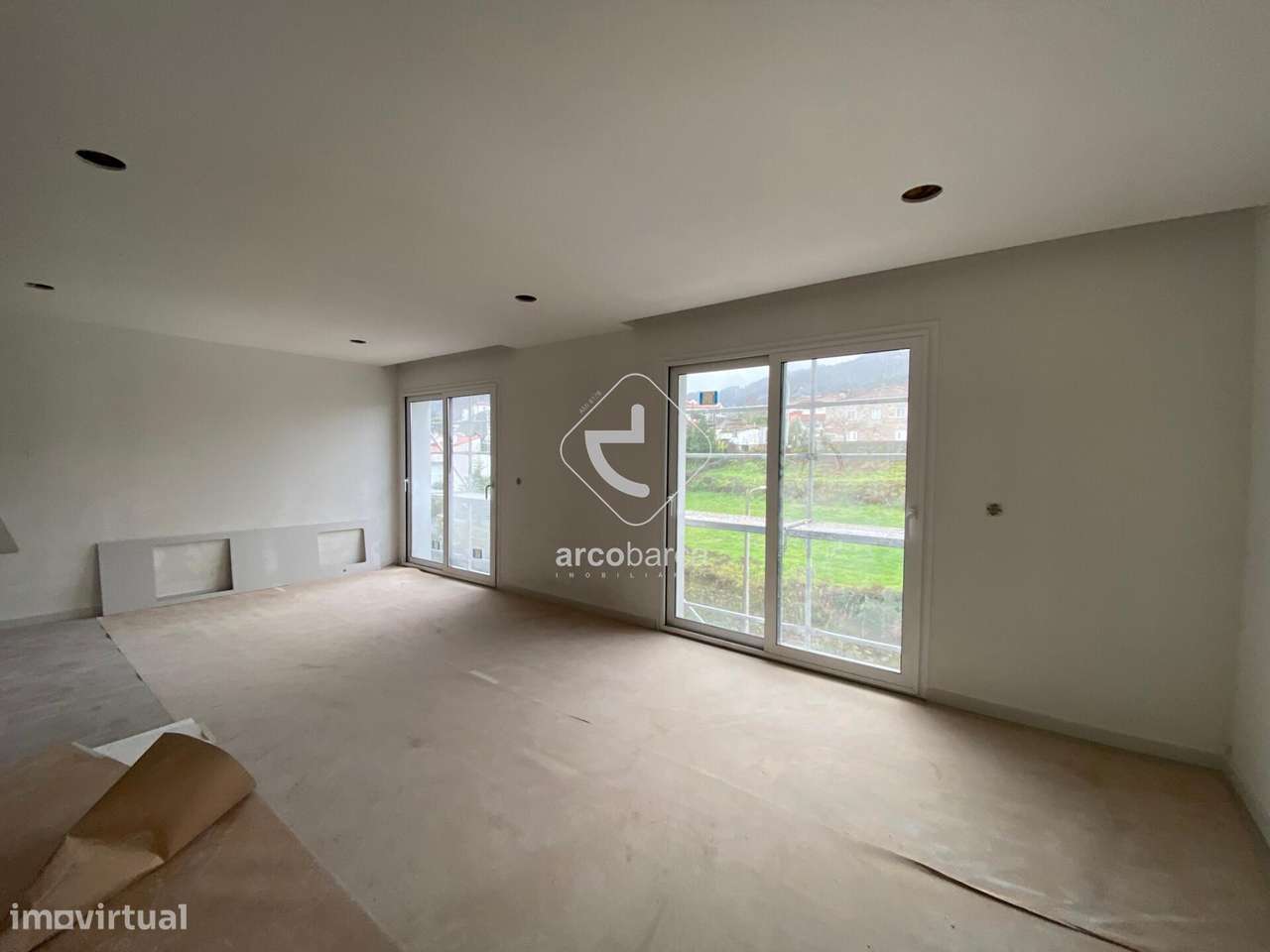 ULTIMO DISPONÍVEL! Apartamento T2 no 3º piso - Novo - Vila Fonche, Arc - Grande imagem: 2/20