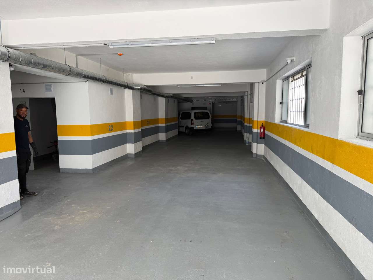 Garagem para arrendamento - Grande imagem: 2/3