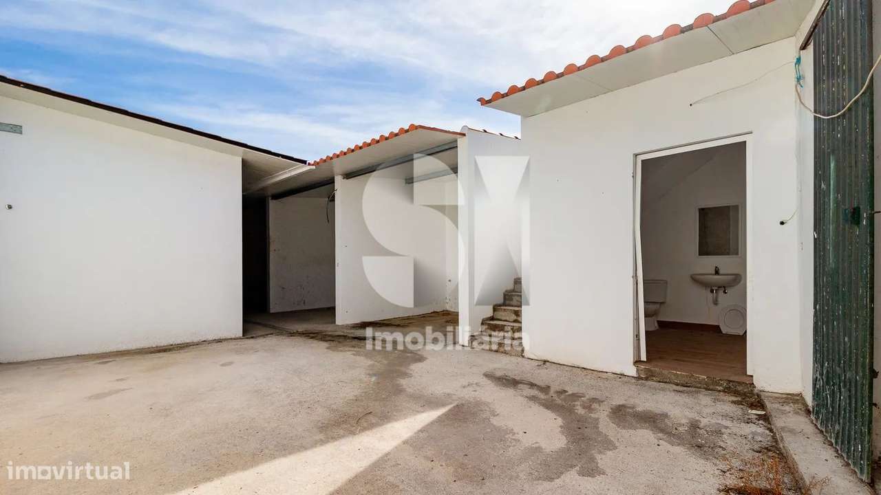 Moradia T5 | boxes para cavalos | Golegã-21