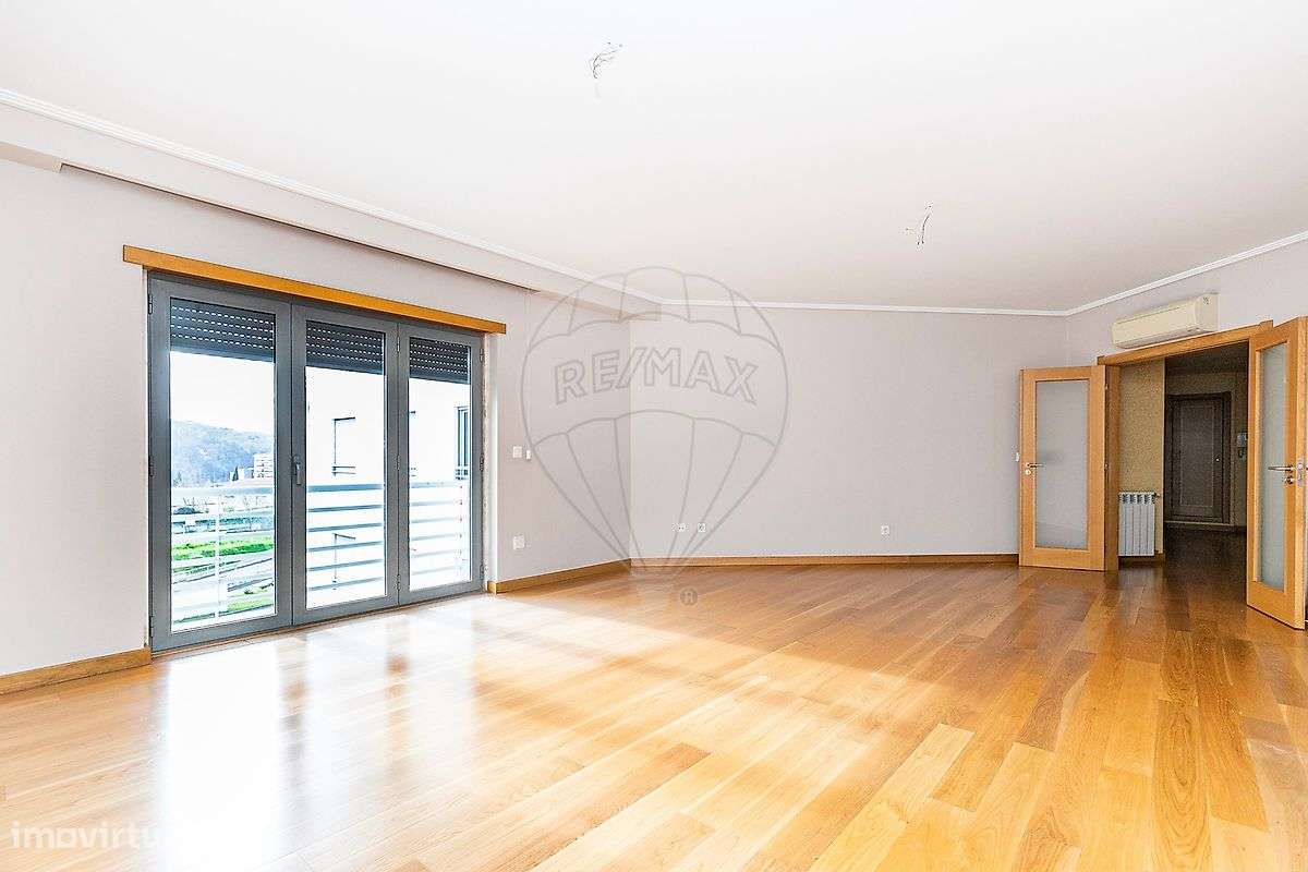 Apartamento T3 para arrendamento - Grande imagem: 2/22