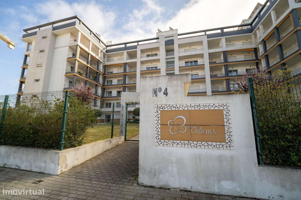 Apartamento T2 Duplex com terraço em condomínio privado-55