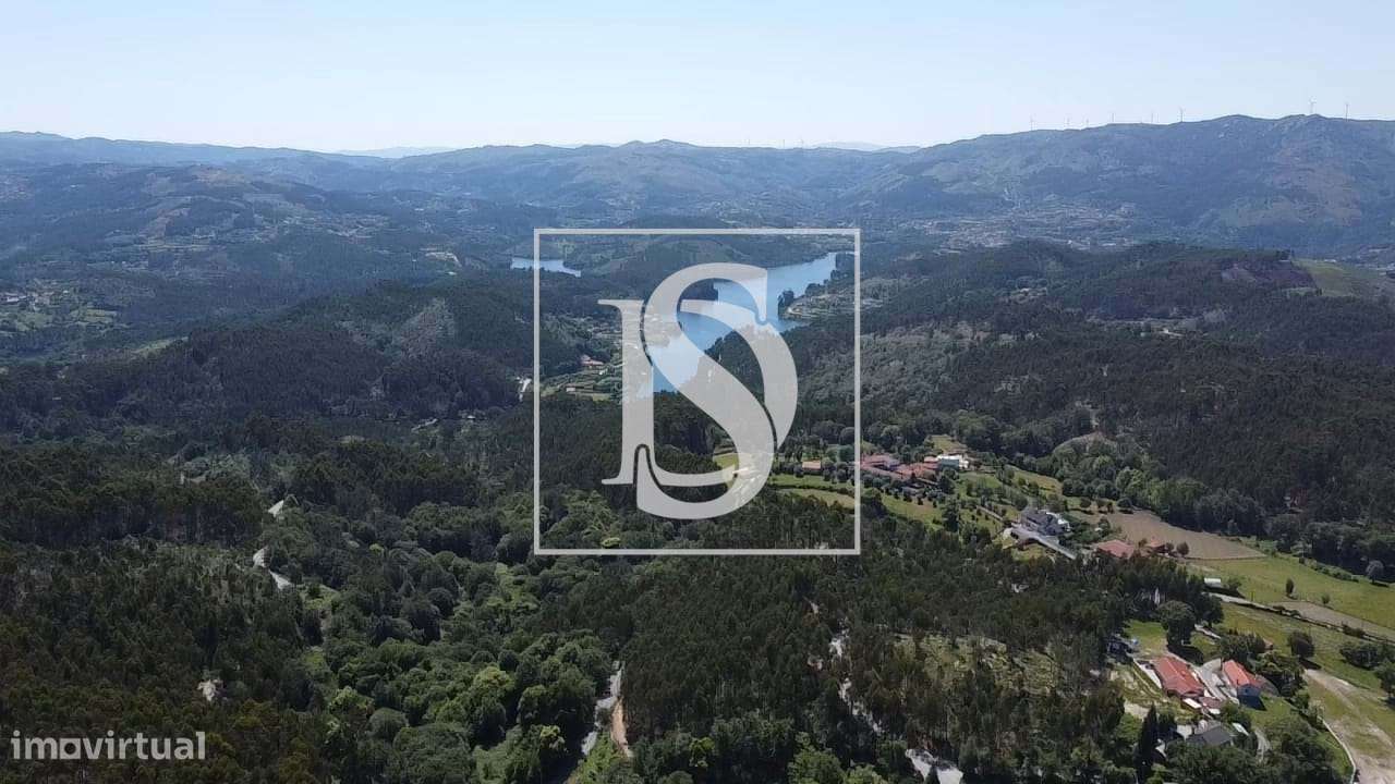 Terreno com Capacidade de Construção-24