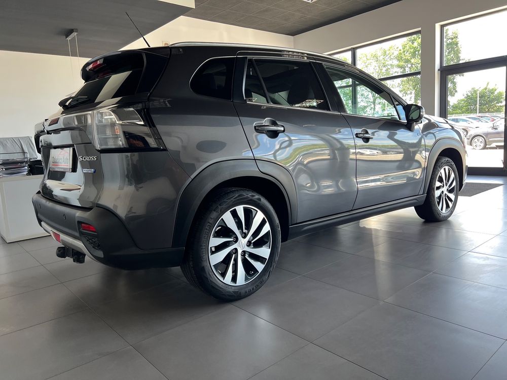 Suzuki S-Cross
