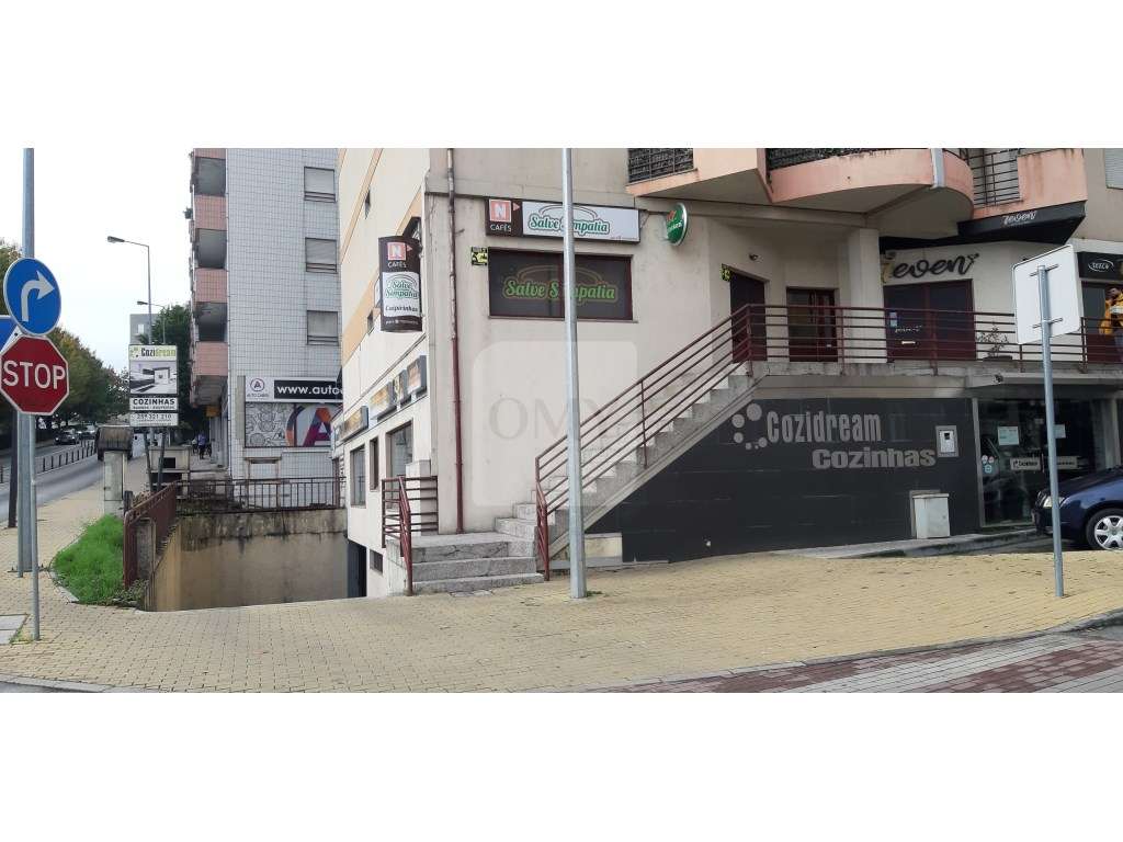 Lugar de Garagem com 13,5 m2 na Rua de Macau em Vila Real - Grande imagem: 1/10
