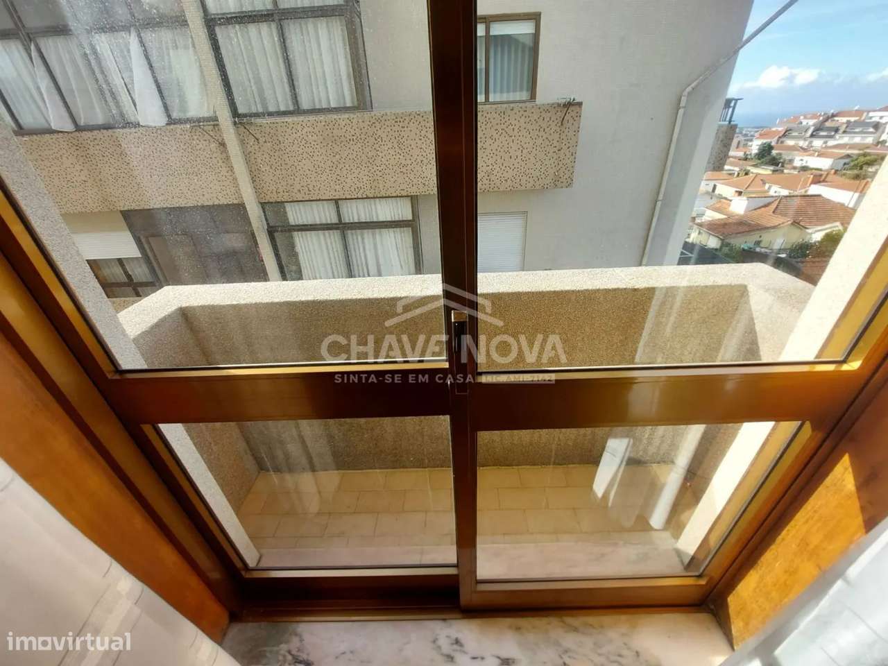 T2 com garagem junto á estação do metro Santos Silva SD/04534/CO - Grande imagem: 4/14