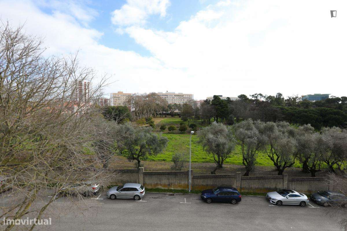 Quarto - localizado em Carnide Lisbon - Grande imagem: 5/10