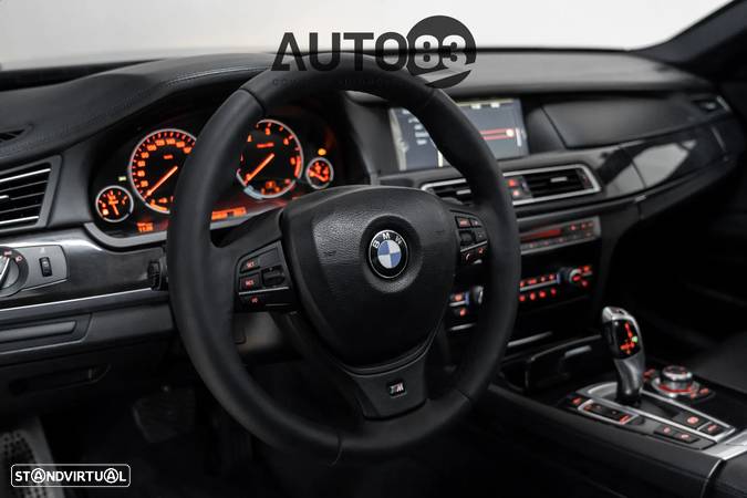 BMW 740 d Pack M - 7