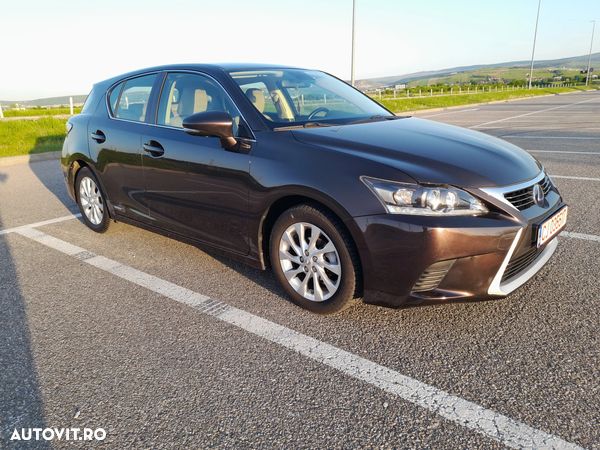 Lexus CT 200h Aut. F Sport - 1