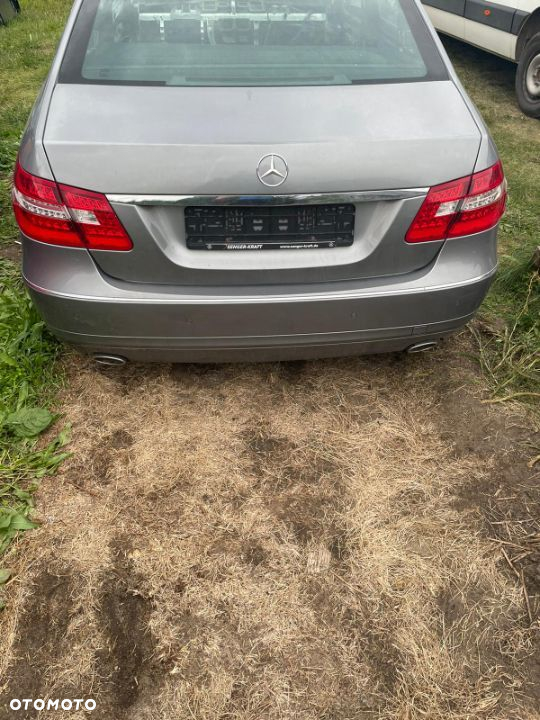 klapa tył tylna Mercedes W212 sedan C792 - 3