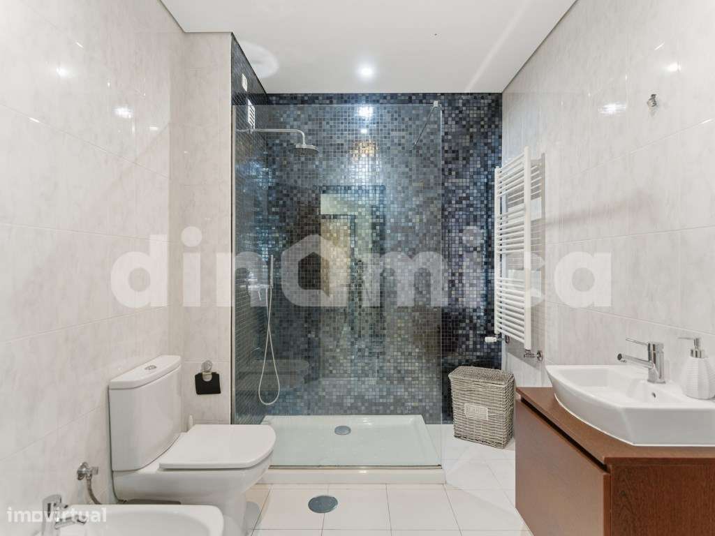 Apartamento T4-16