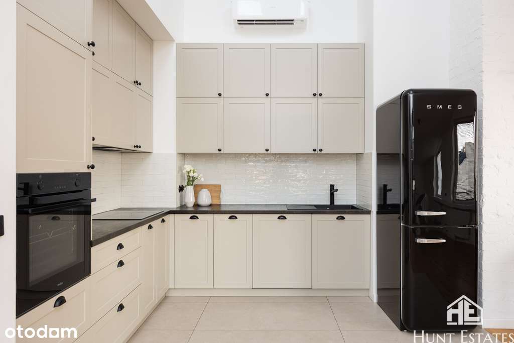 Alternatywy 4 - Wysokie  mieszkanie po remoncie - Pełny obrazek: 2/19