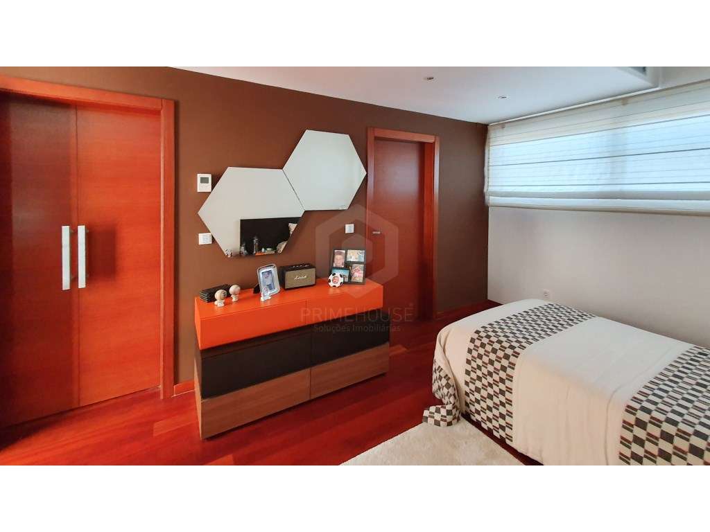 Moradia T5 Contemporânea na Arrábida - Elegância, Conforto e Exclus...-26