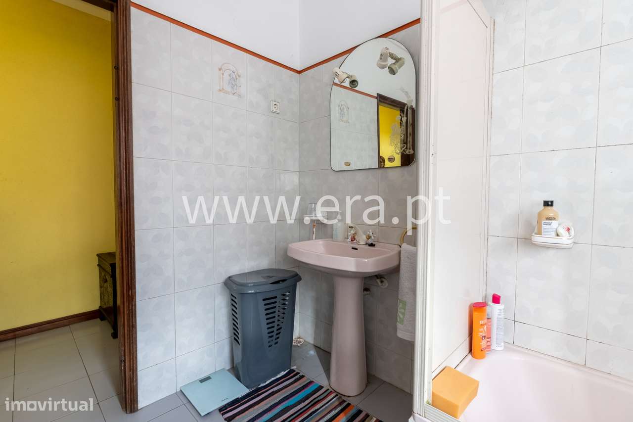 Moradia em Moledo com Vistas Deslumbradas!-24