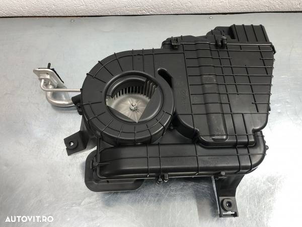 Ventilator aeroterma bord Kia Sorento 2.2 CRDi 4WD Automatic, 197cp - 4