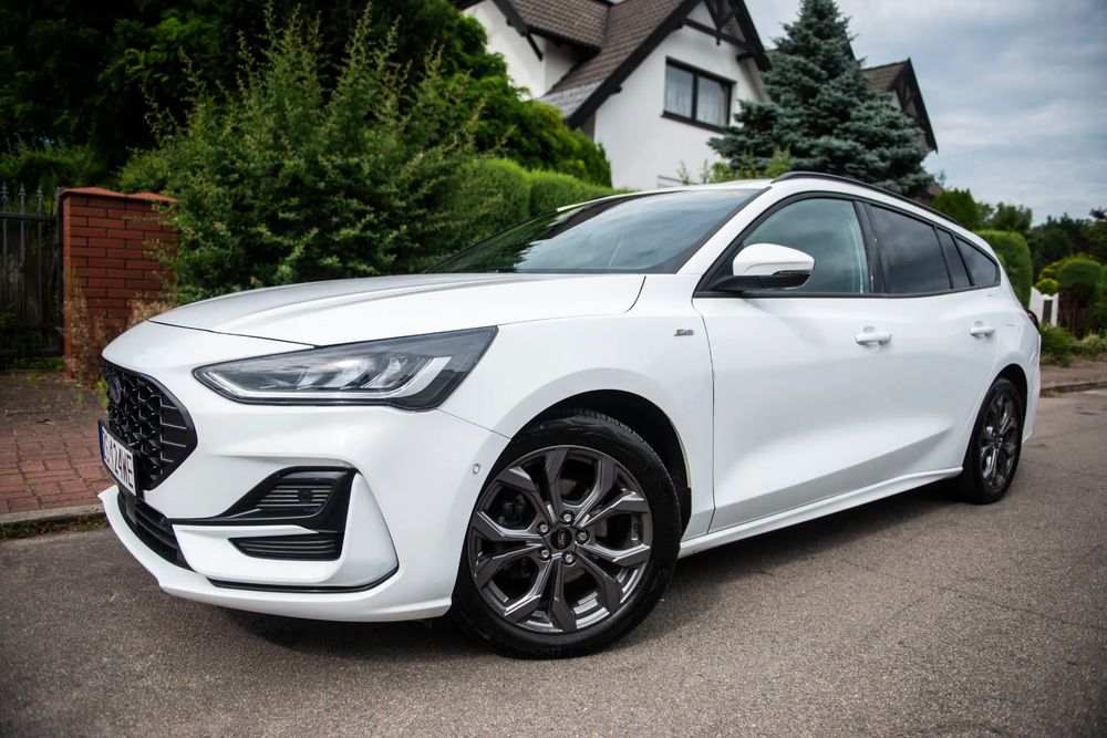 Ford Focus Mk4 (2018-) 1.0 EcoBoost Hybrid ST-LINE 2022