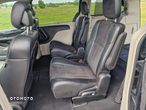 Chrysler Town & Country 3.6 Limited - 38
