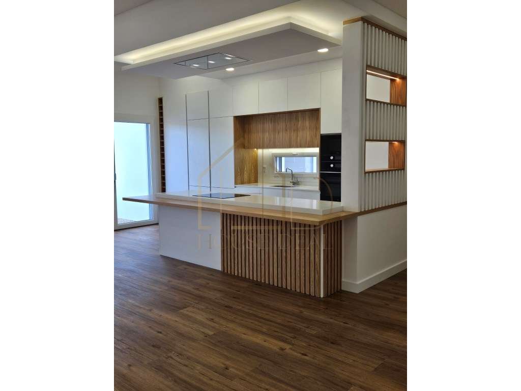 Moradia Isolada T3 com Garagem e Piscina. Pinhal do General. Fernão... - Grande imagem: 4/47