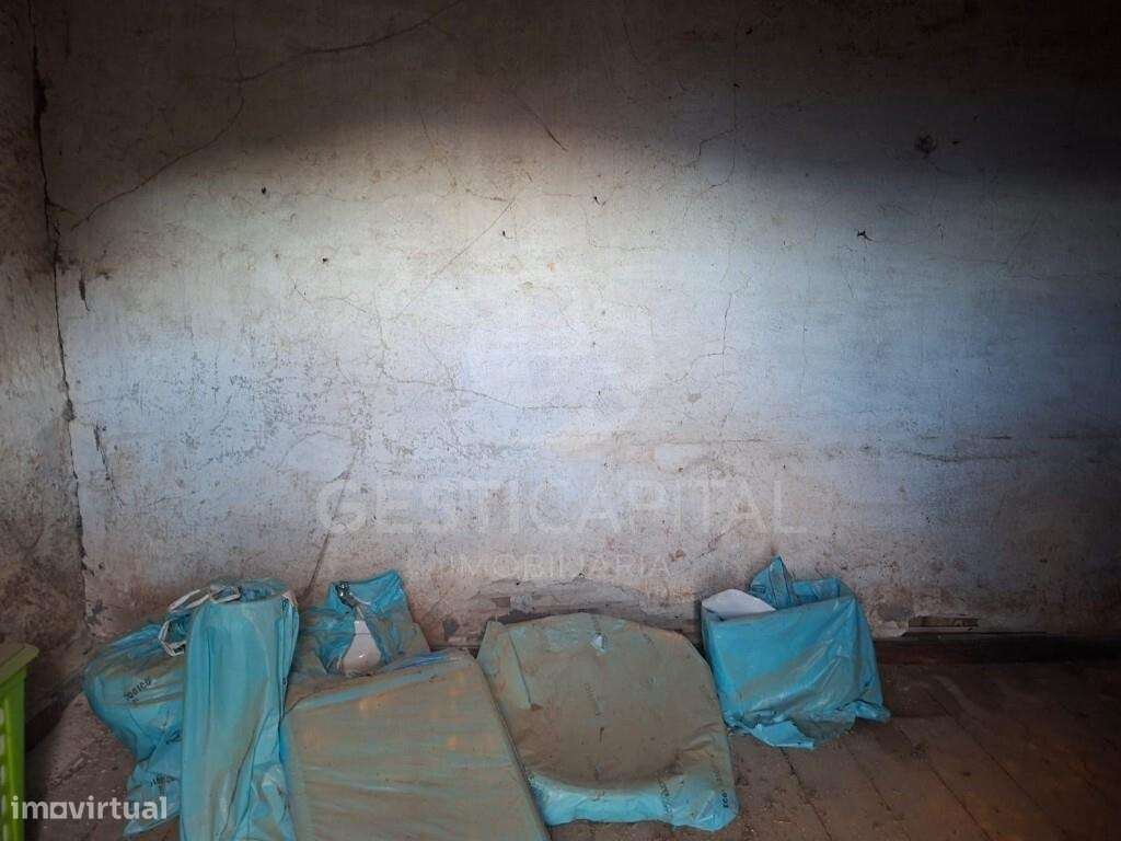 Moradia para reconstrução em São Tomé de Covelas, Baião-20