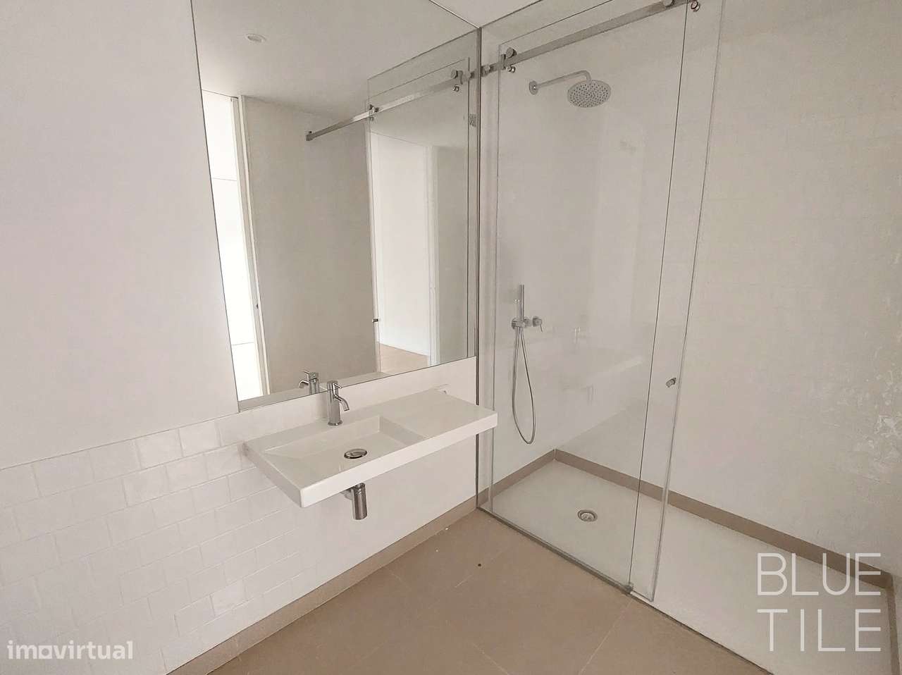 Apartamento T1 - voltado para o parque do Covelo, com lugar de garagem-21