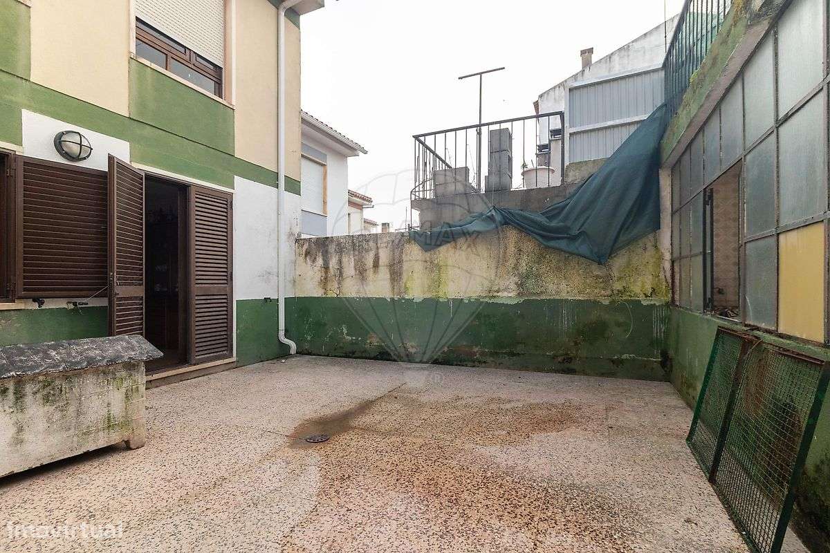 Moradia T4 para venda-27