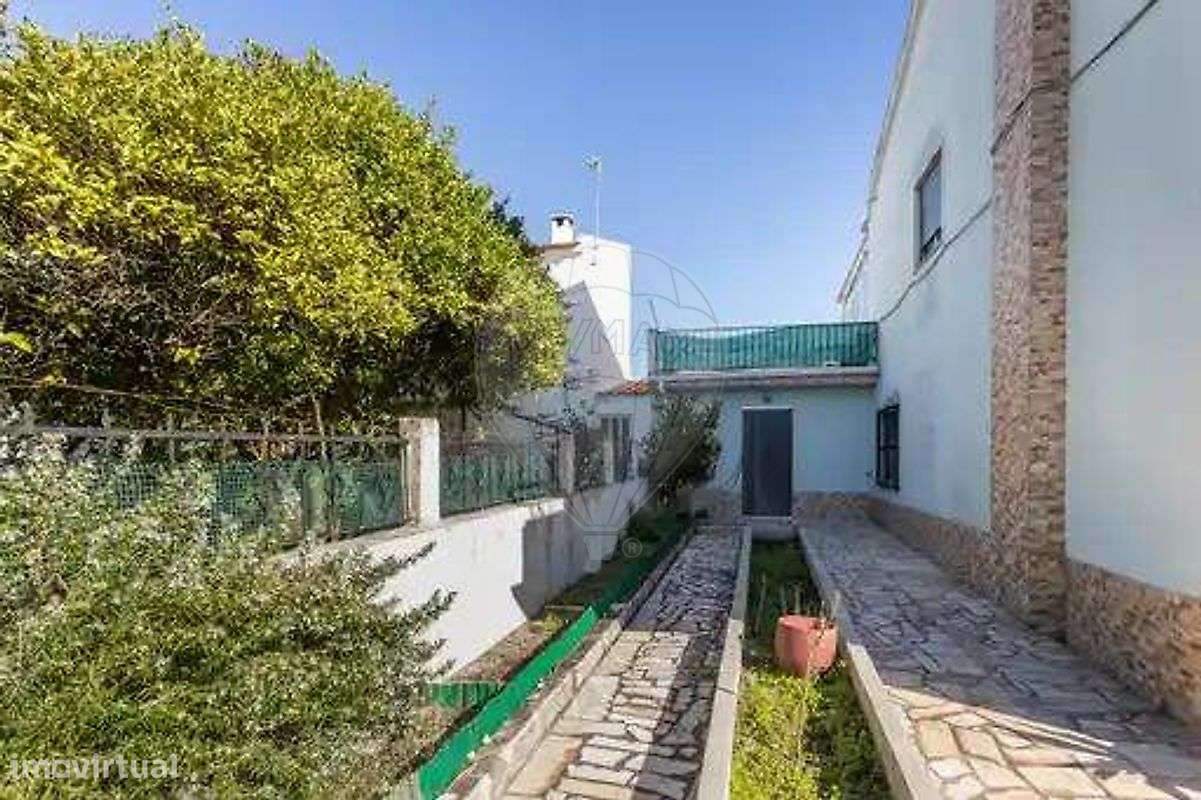 Moradia T6 para venda-6