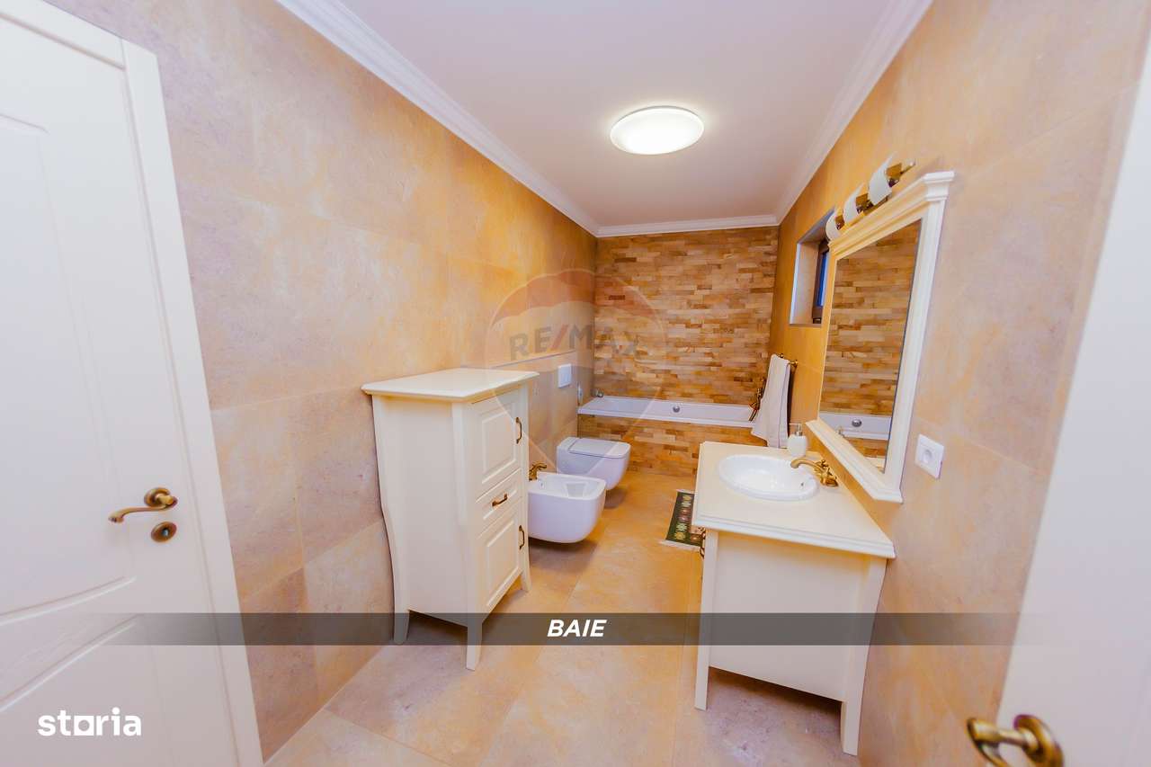 DE VANZARE proprietate exclusivista-18