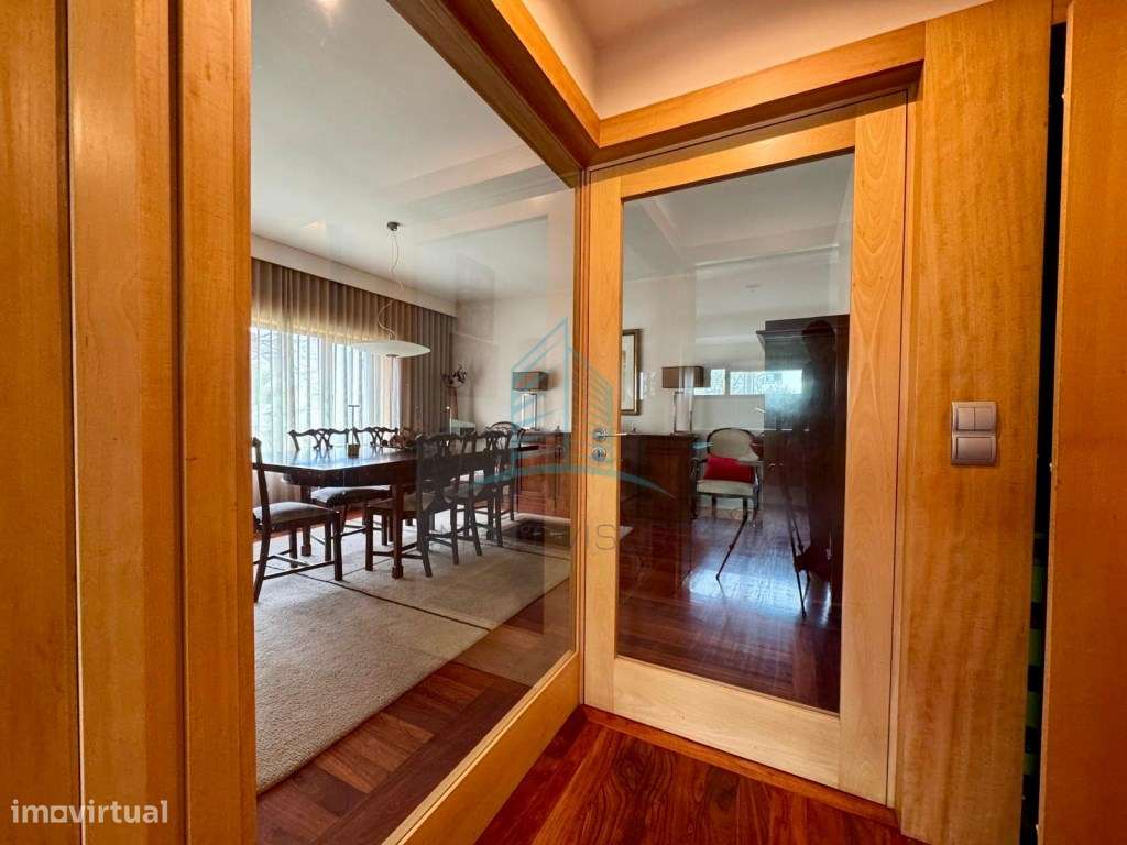 Moradia T4 com Piscina na cobertura-11