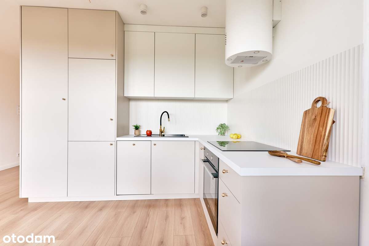 Mieszkanie 4-pokojowe PO GENERALNYM REMONCIE winda,  miejsce postojowe-8