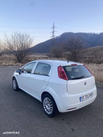 Fiat Grande Punto - 5