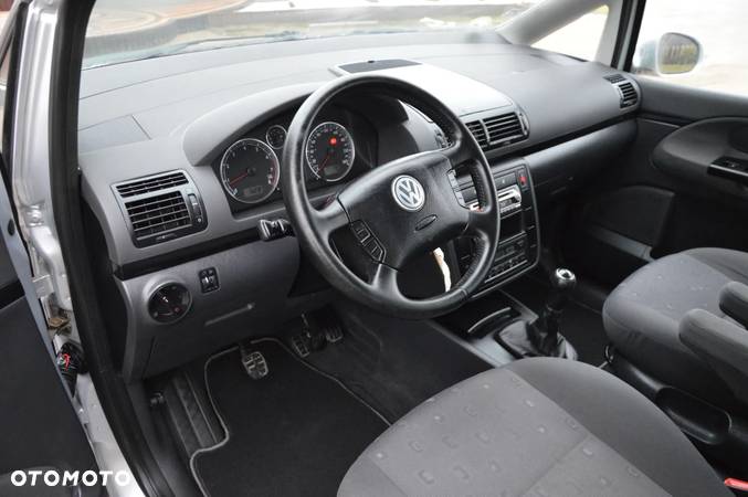 Volkswagen Sharan 2.0 Comfortline - 9