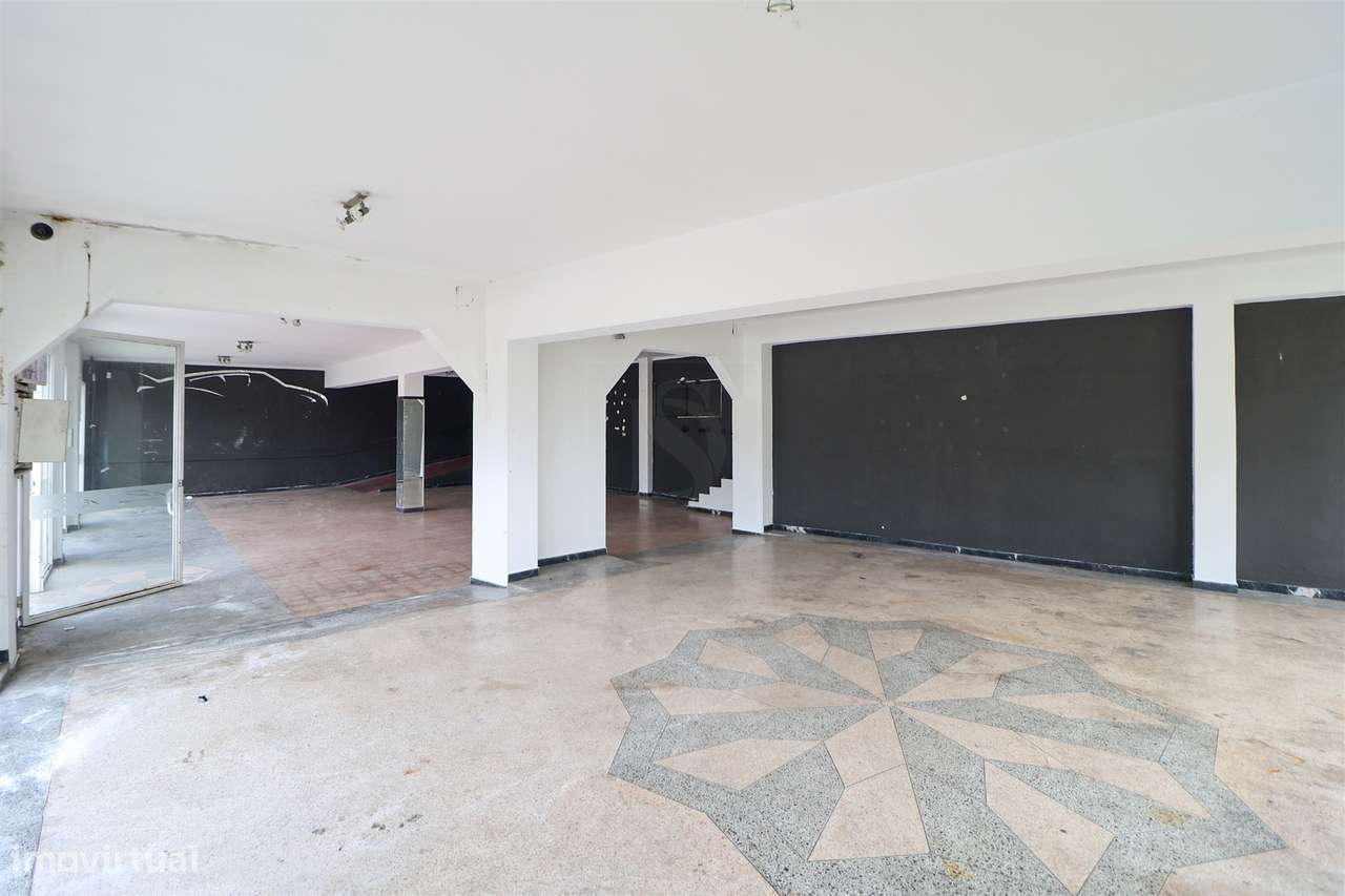 Moradia para Restaurar T9 Venda em Moitas Venda,Alcanena - Grande imagem: 2/14