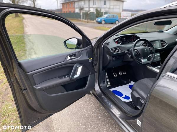 Peugeot 308 SW 1.6 BlueHDi Allure S&S - 27