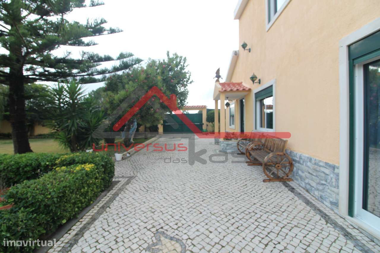 Moradia Isolada V3 com Piscina e Garagem - Terrugem, Sintra-17