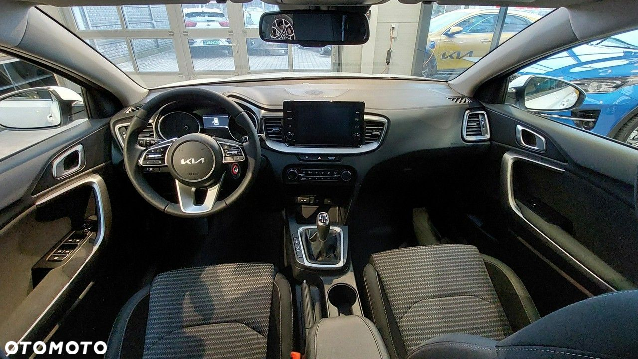 Kia XCeed 1.5 T-GDI M - 15