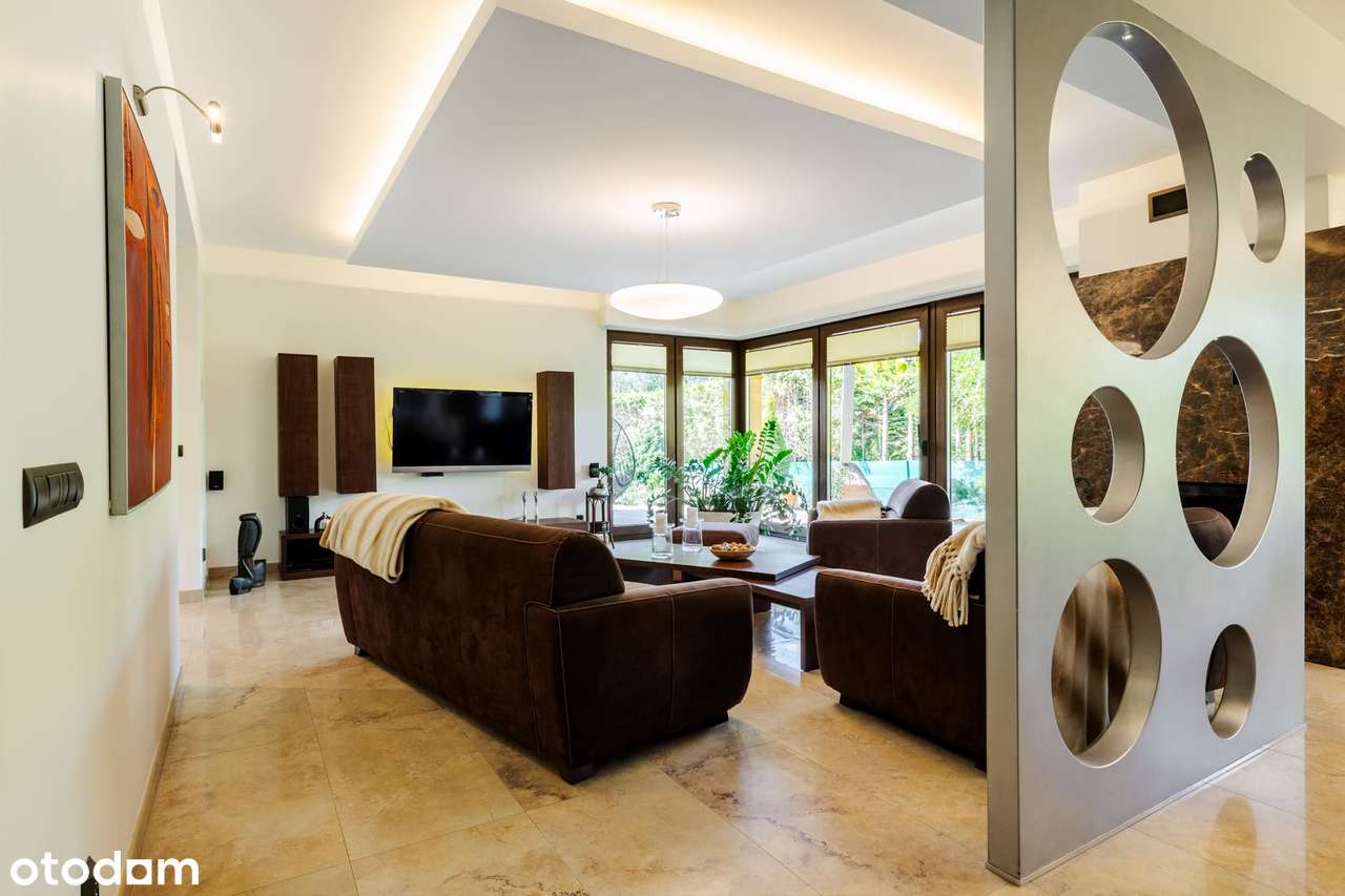 Wolnostojący dom z użytkowym poddaszem i ogrodem-2