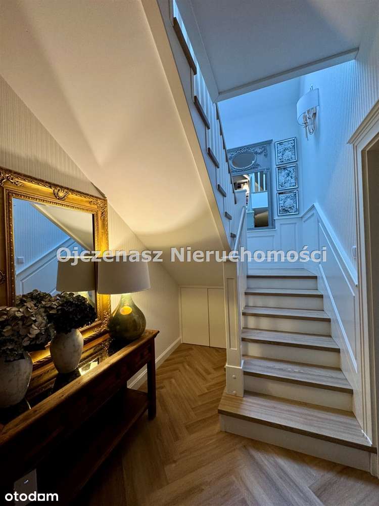 Luksusowy dom w Niemczu w klasycznym stylu-17