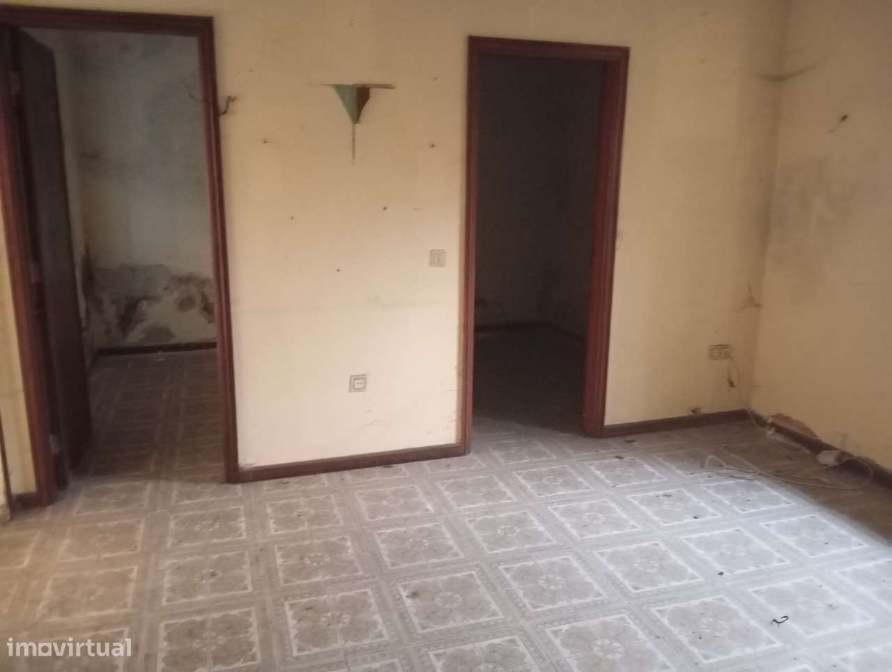 Moradia térrea para restauro em Avenal, Ul, Oliveira de Azeméis-7