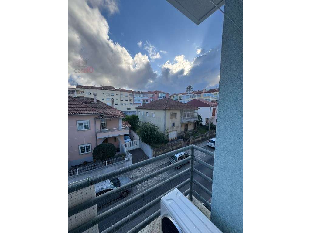 Excelente apartamento T2 para venda em Mem Martins-23