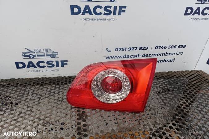 Lampa stop pe hayon stanga Volkswagen Passat B6  [din 2005 pana  2010] seria wagon 5-usi 2.0 TDI MT - 1