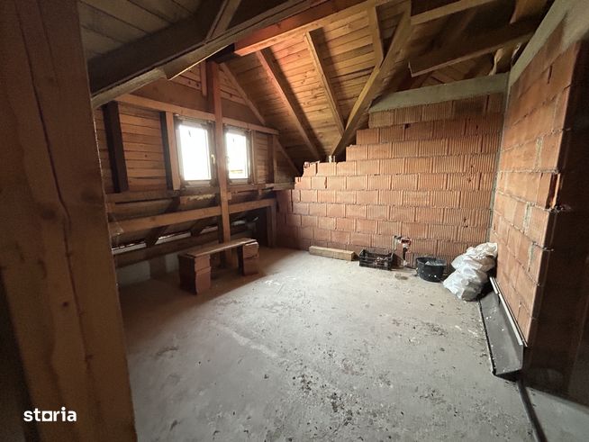 Vand vila noua Livada,st.840 mp,sc.130 mp,situat pe 2 strazi-15