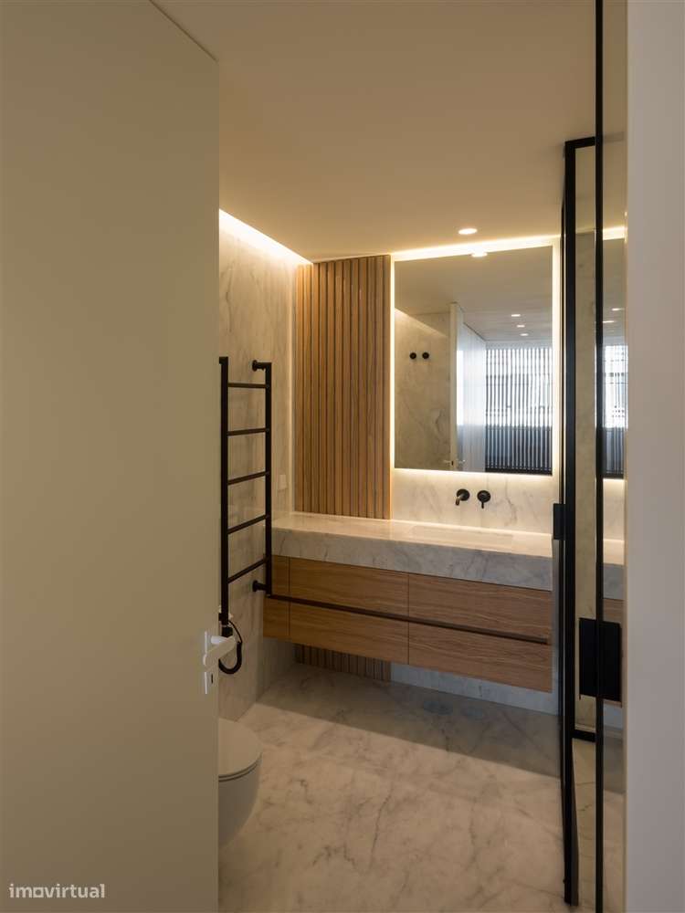 T4+1 Triplex c/ piscina junto à praia na Foz do Douro-17