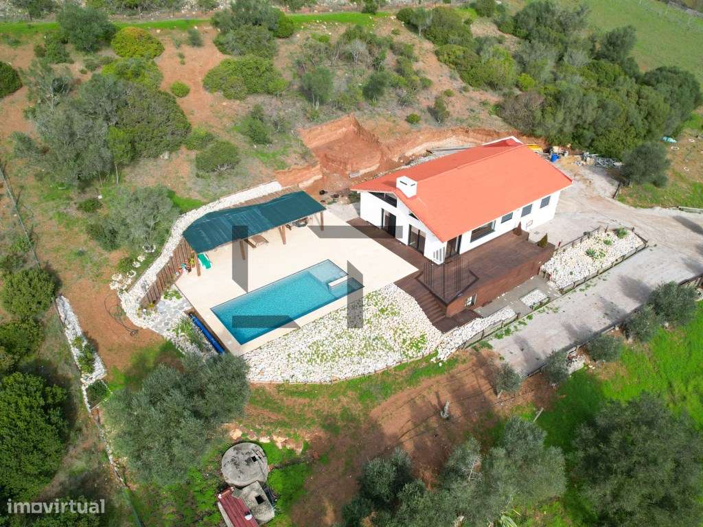Moradia / Quinta T3 com Piscina para Venda no Parque Natural da Arr... - Grande imagem: 2/42