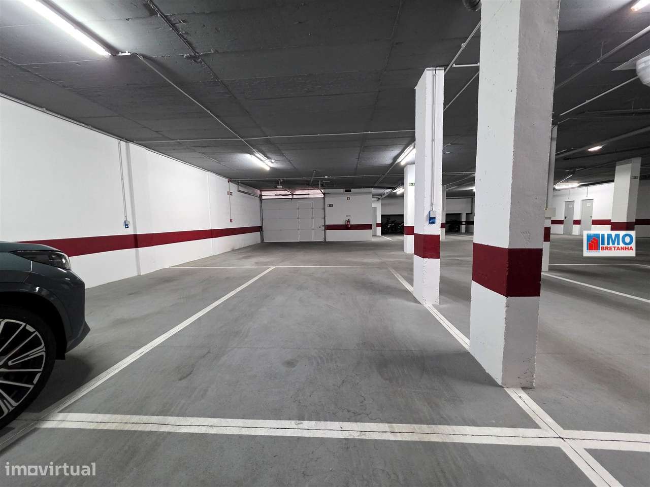 T2 com Terraço, Piscina e Garagem Dupla | Quinta da Carapalha-32