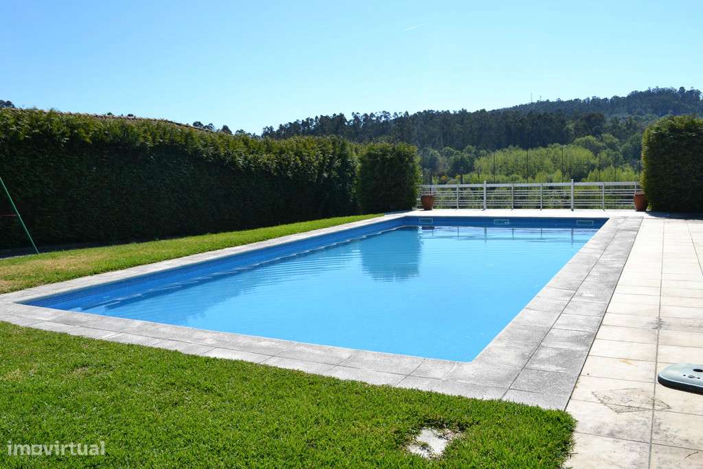 Tipologia T6, com 356m2 de área de habitação-8