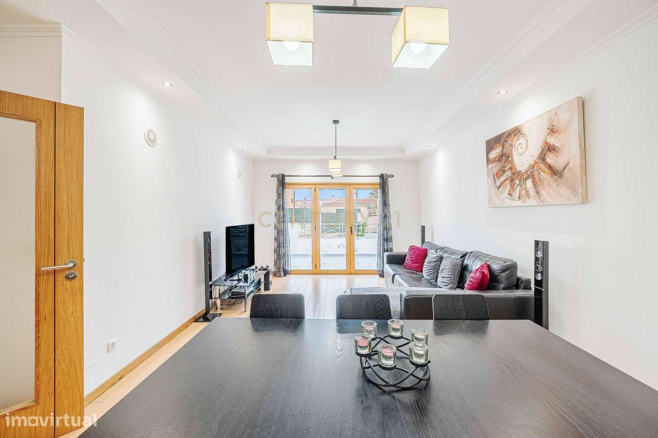 Fantástico Apartamento T2 em Caneças com 2 Terraços e 2 Parqueamentos - Grande imagem: 4/28