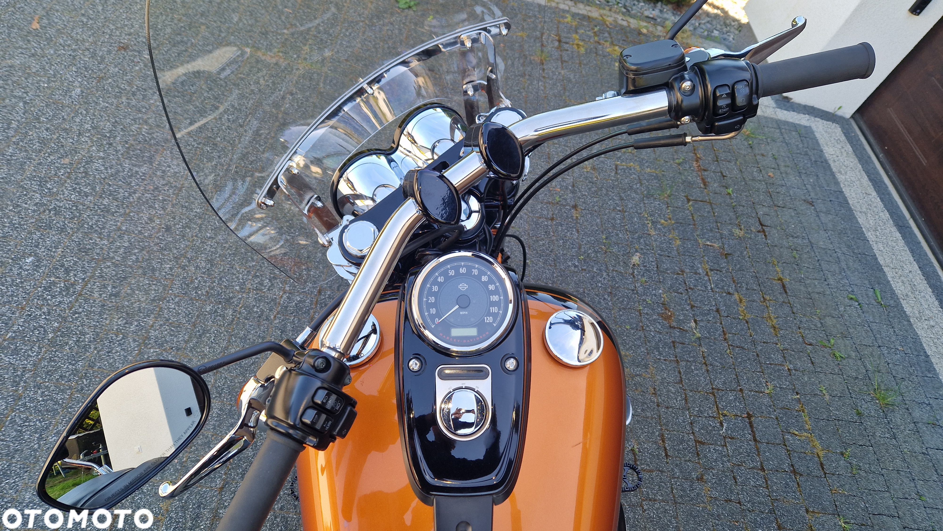 Harley-Davidson Dyna Fat Bob - 11
